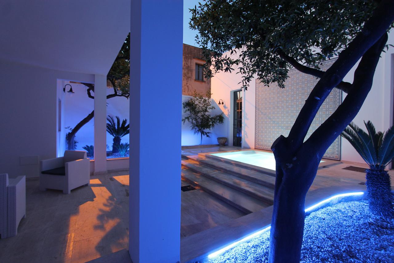 La Casa Del Mercante Racale Exterior photo